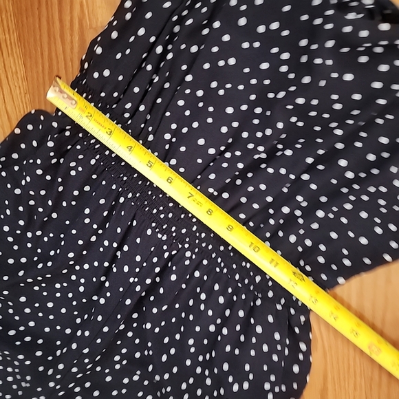 Loft pant romper with 2 pockets an elastic waist size 6 - Picture 11 of 14